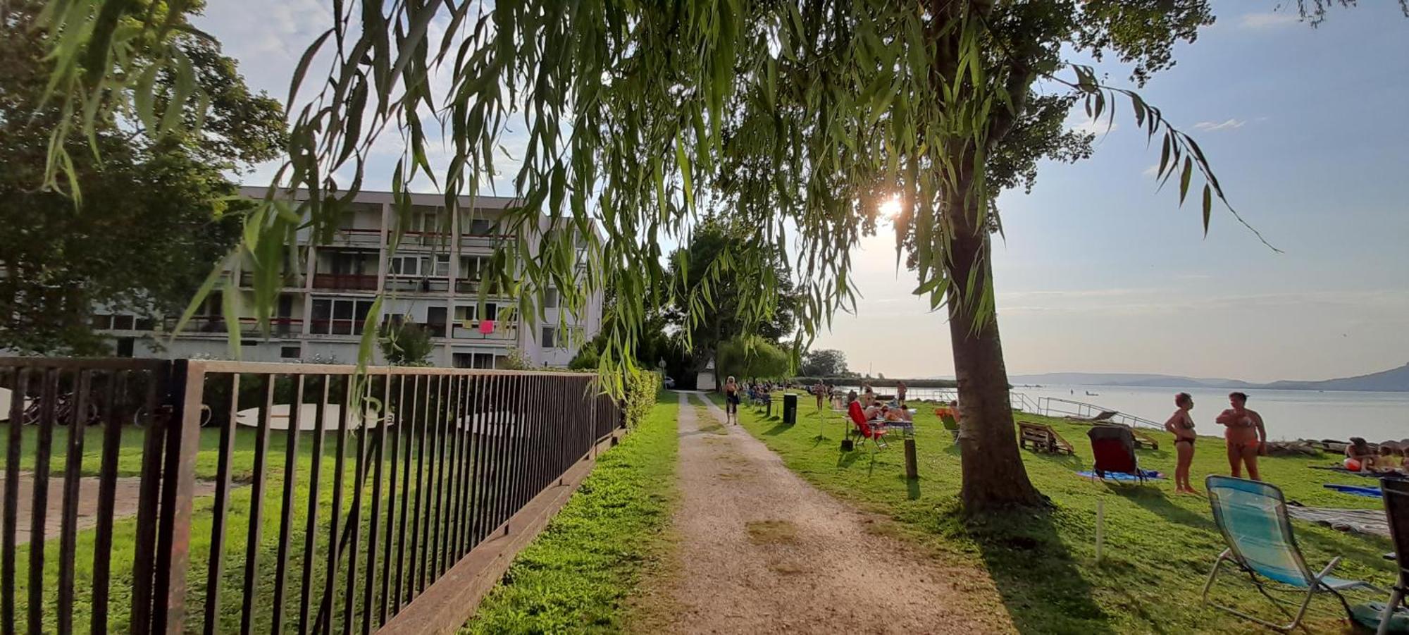 Suello Utcai Apartman Fonyod Vizparti Es Panoramas! On The Waterfront And With Balaton Panorama! Exterior foto